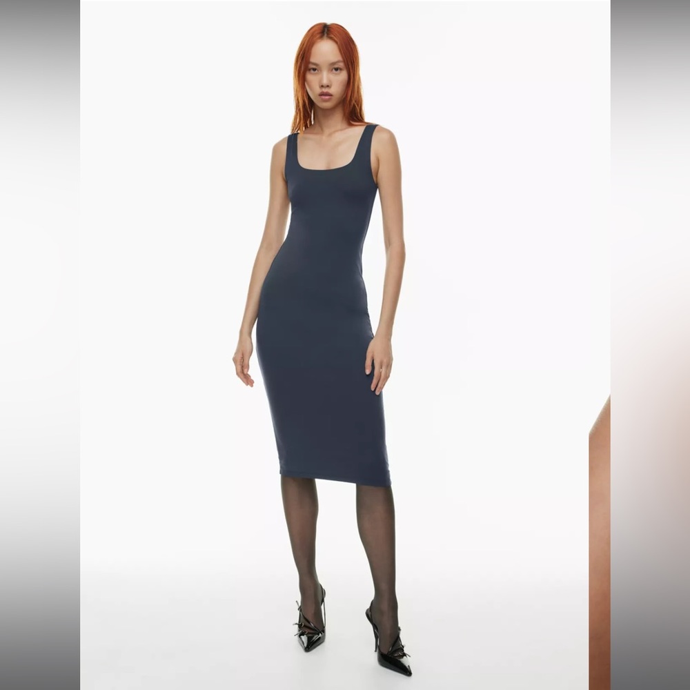 Aritzia Babaton Contour Squareneck Midi Dress in Total Eclipse, size Small